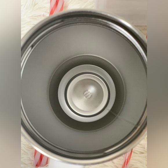 Stanley Tumbler THE QUENCHER 40 OZ Mistletoe Twist LIMITED Edition. LAST ONE! - Picture 4 of 16